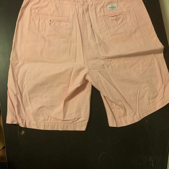 Vineyard Vines Club Shorts - Picture 2 of 3